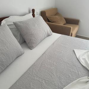 Qirjako's Rooms