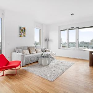 EXQUIS Design 2BR Apartment HANSEN I Balcony I Mercedes & US Army I Parking I Stuttgart