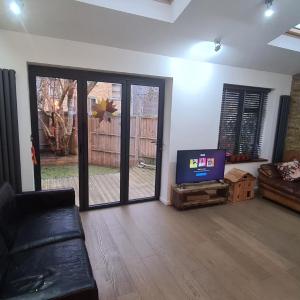 Family Friendly 3 Bedroom Home in Islington