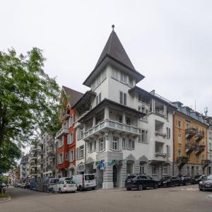 Luxury Apartments by Livingdowntown