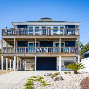 Newly Renovated Semi-Oceanfront Duck Home With Pool
