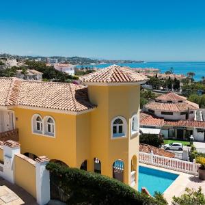 108-Villa, 2 Minutes Walk to the beach, Heated pool