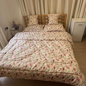 Cozy Peaceful Single Room with Balcony and Attached Washroom