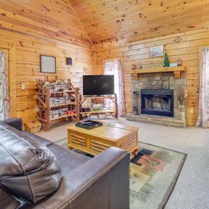 Smokies Cabin on Douglas Lake w/ Resort Pool