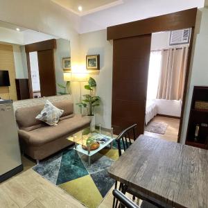 Althea's Cozy Home - Condo in Las Pinas