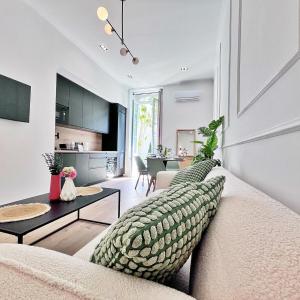 Ref 118 Oliviera 2 Beds Apartment in Riquier