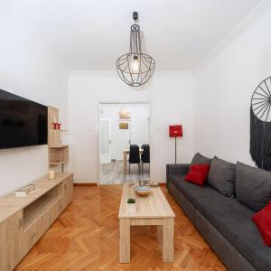Sunlit Urban Oasis in Vibrant Palaio Faliro