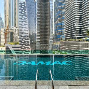 Near Dubai Mall Downtown Views Infinity Pool
