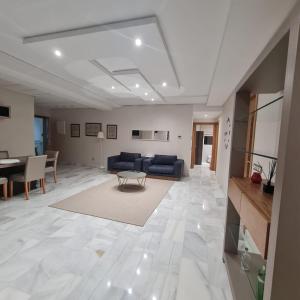 family apartment per day