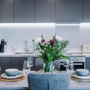 Leeds City Centre, 3 bed, Free Parking, Private Terrace
