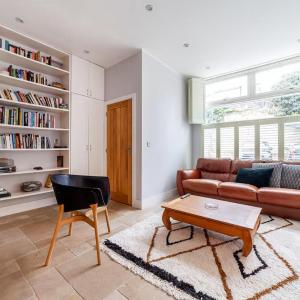 Beautiful light filled apartment in London