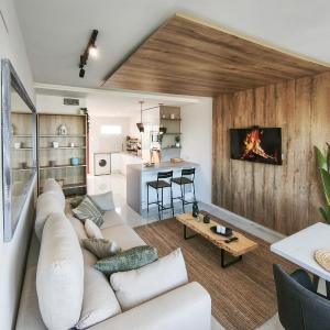 Calypso Oasis Suite By Reyna Novillo