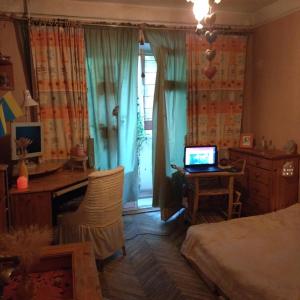 Comfortable isolated turnkey room near the subway and the International Exhibition Center