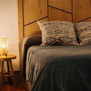 Apartament rústic en una masia al costat del riu