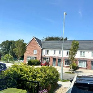 Large double room with a private bathroom in a quiet neighbourhood