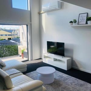 Modern minimalistic apartment,3BR