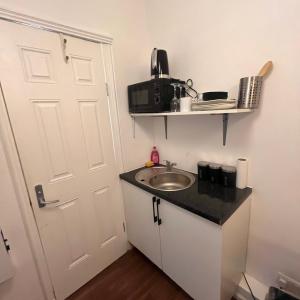 E3 Homestay