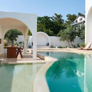 Villa NeoX with 2 Pools, Jacuzzi, Sauna & Minigolf