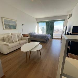 Studio Apartment Panoramic View of BSAS Above 9 de Julio Avenue