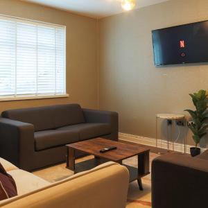 Comfortable Birmingham City Home Peaceful Escape 20 percent Off