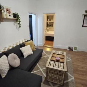 Central Angel Location 1BR Apartment