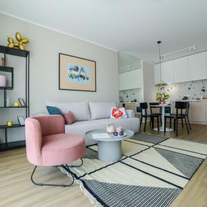 Bohema Apartment with Balcony near Metro