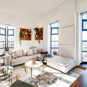 Contemporary 2bed in Art Deco Heritage Site Elevea