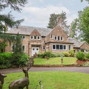 Raincliffe Manor