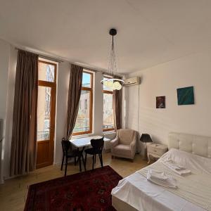 Best Loaction in Heart of Old Tbilisi, New Building in old town, Cozy apartment