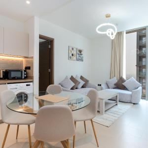 Ahlan HH - Luxury 2BR in Sobha Creek Vistas