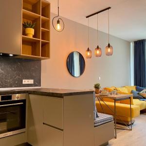 Apartment with Free Underground Parking by COSHER