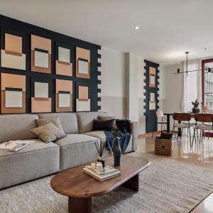 Kabatas - 3 bedrooms and patio in Eixample Dreta