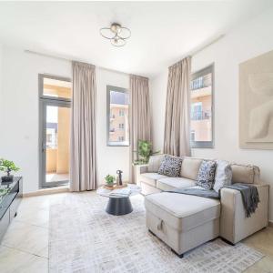 Frank Porter - Weston Court 1