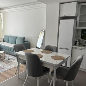 The Sky View Apartments