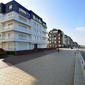 Apartment in De Haan near the Beach