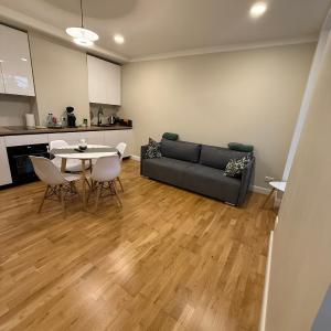 Pine cone cozy apartment