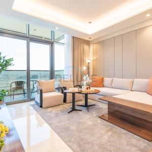 Skyline View 1BR, Minutes Away from Downtown and Dubai Mall, Nobles Tower, Business Bay by Deluxe Holiday Homes