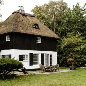 Thatched Architecture With Nature And Peace