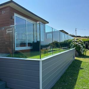 Bovisand Beach Area Chalet, 2-Bed Sea View with Gated Parking & BBQ