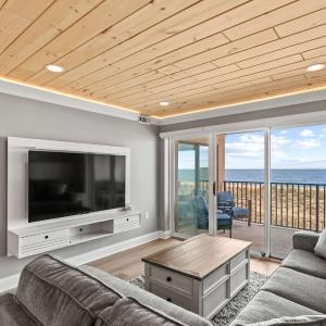 Ultra Luxe Oceanfront Escape with Breathtaking Views