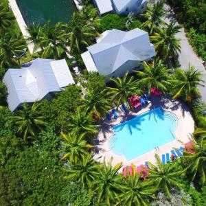 Tropical Seahorse at Coral Lagoon - Waterfront Villa w Resort Pool & 34' Dock