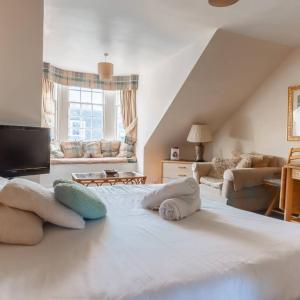 Edinburgh City Retreat - EDINBURGH CITY CENTRE KEYWORKS CONTRACTERS BUSINESS T