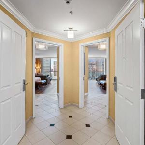 No Resort Fee Strip View Suites+ Free Valet + Pool