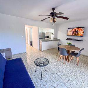 2-story w/pool access, balcony & terrace