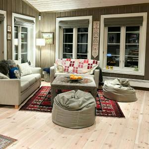 Family Cabin With Ski In Ski Out