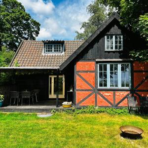 Fisherman's House With Sea View In Humlebæk