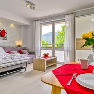 Apartament Esensja z Widokiem na Góry i Przy Dworcu - 5D Apartments