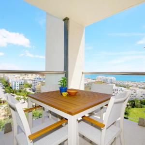 Estepona Port Apartment OLABLANCA