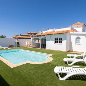 Home2Book Luxury Villa Escape, Private Pool & BBQ