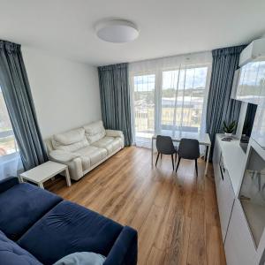 Przystanek Międzylesie Dwupokojowy Apartament z osobną Kuchnią Garażem Self Check-in Blisko CZD